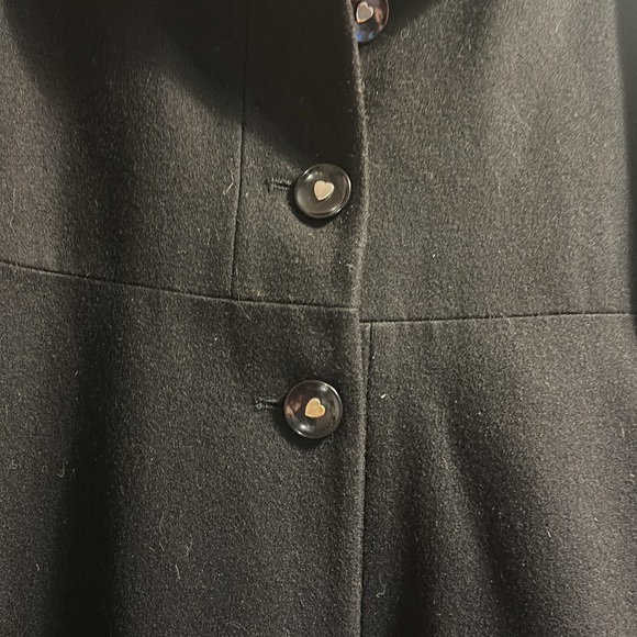 Betsey Johnson black coat with heart button and bow in the back - Picture 3 of 7